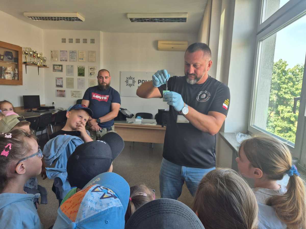 pokazy techniki kryminalistycznej