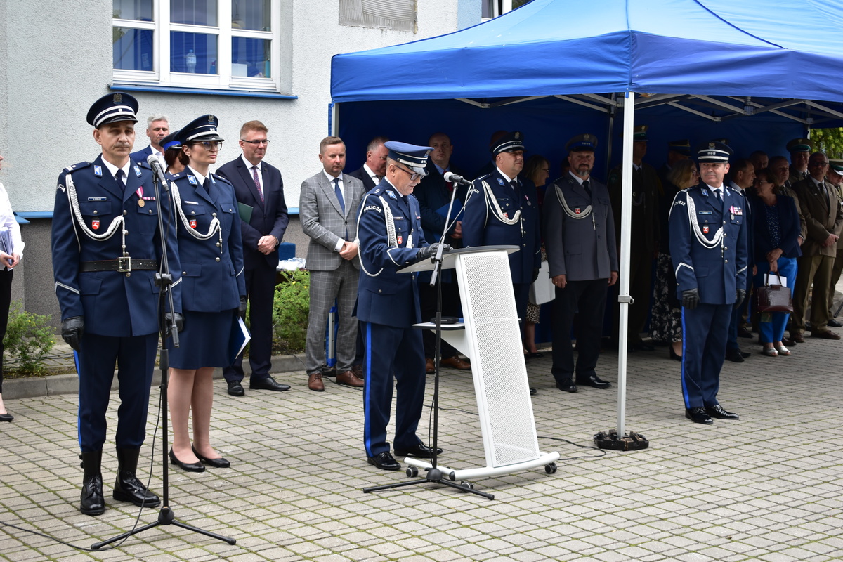Komendant Powiatowy wygłasza przemówienie