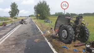 Miejsce wypadku drogowego z udziałem ciągnika i Audi w Dołhobrodach