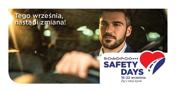 Zdjęcie mężczyzny za kiewonicą