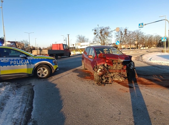 Kolizja na ulicy Lubelskiej - uszkodzona Toyota