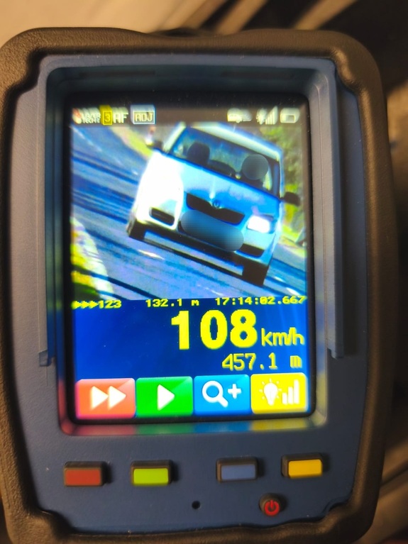 Wynik pomiaru prędkości kierującego skodą